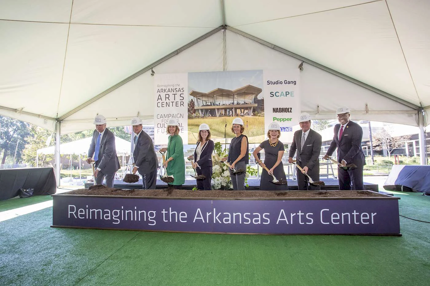 Arkansas Arts Center Foundation President Bobby Tucker, Board of Trustees President Merritt Dyke, SCAPE Founder and Design Director Kate Orff, Arkansas Arts Center Executive Director Victoria Ramirez, Studio Gang Founding Principal Jeanne Gang, Capital Campaign Co-Chairs Harriet and Warren Stephens, and Little Rock Mayor Frank Scott, Jr. at Tuesday’s Groundbreaking Ceremony