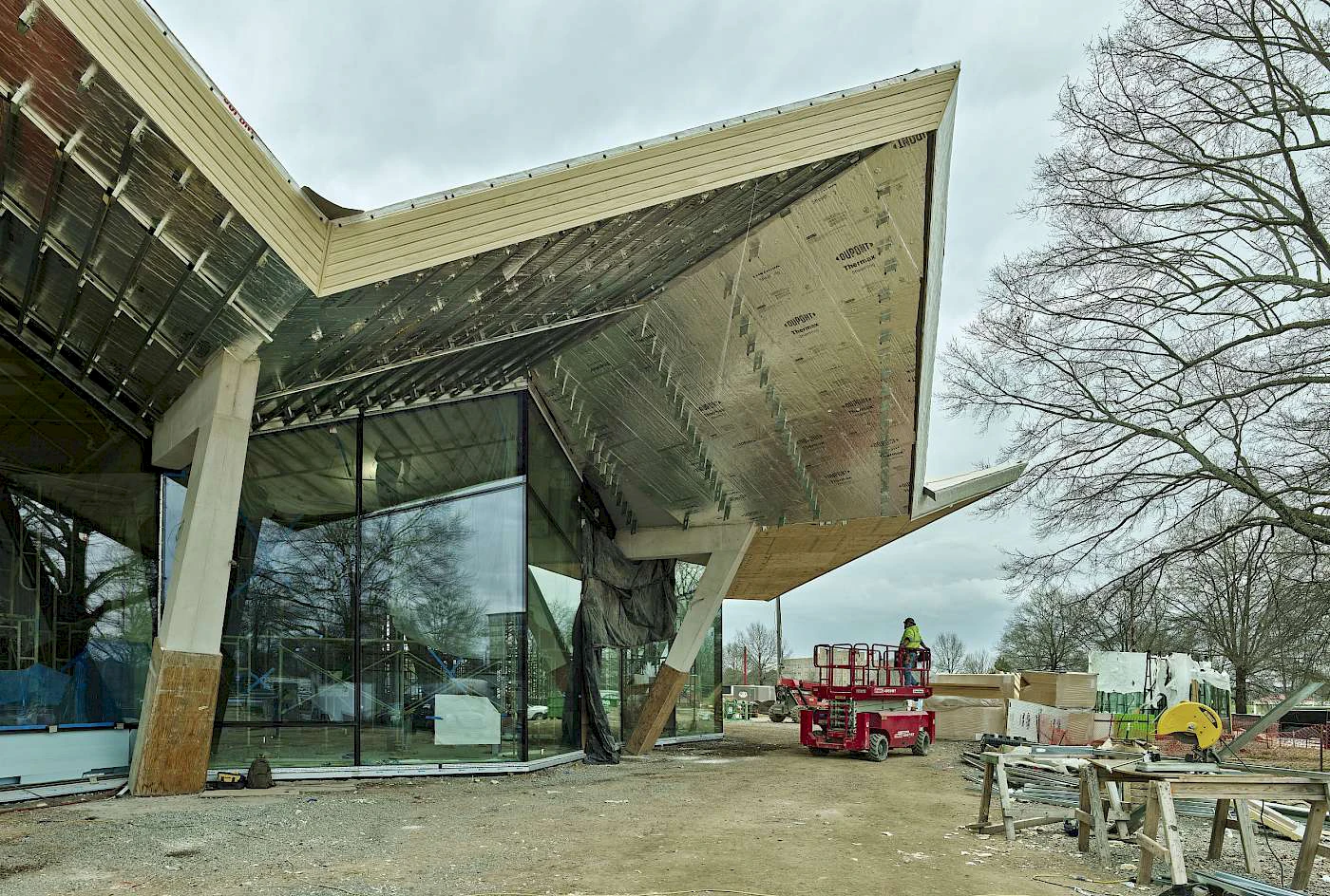 To the South, the new Arkansas Museum of Fine Arts opens into a renewed McArthur Park. Photo by Timothy Hursley.