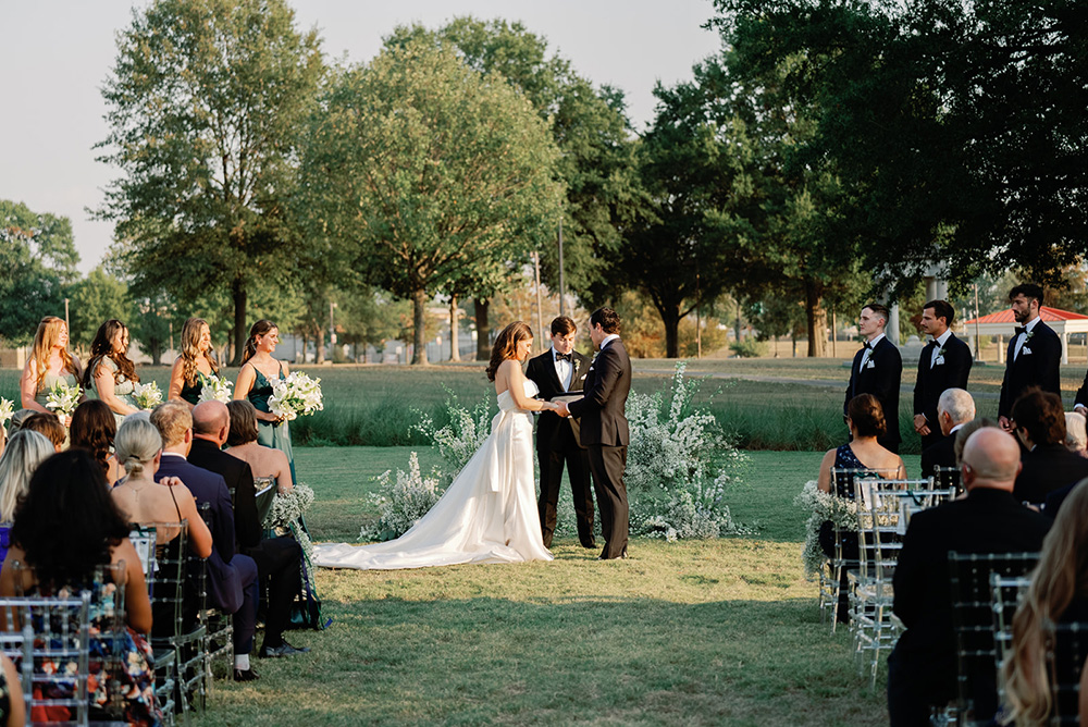 Photo of a wedding taking place on the Event Lawn at the Arkansas Museum of Fine Arts.